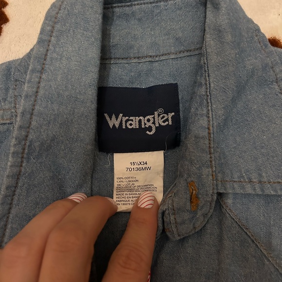 Wrangler Men’s Lightweight Pearl Snap - Picture 2 of 2